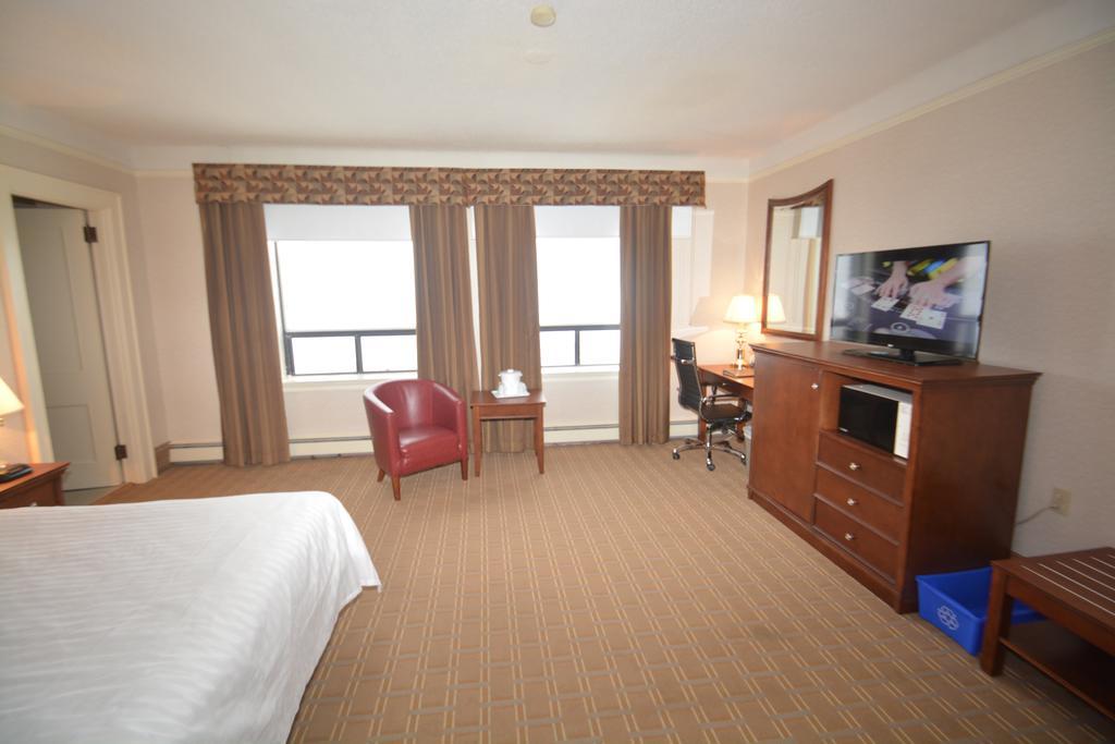 Prince Arthur Waterfront Hotel & Suites Thunder Bay Exteriör bild